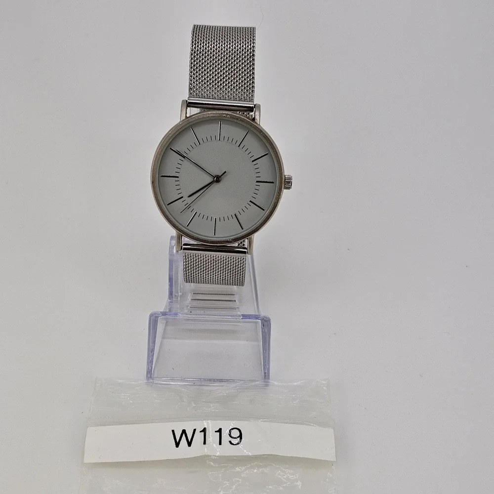 Men's Analog‎ Watch 40MM Gray Dial Gray Mesh Bands New Battery